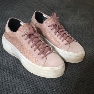 P448 Louise Platform Sneaker in Pink python.